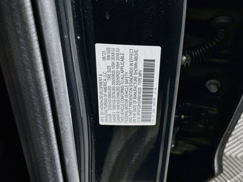 Used 2023 Honda Pilot Sport image 12