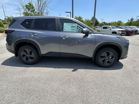 New 2026 Nissan Rogue SV FWD image 8