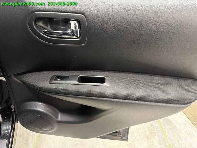 Used 2014 Nissan Rogue S AWD/4WD image 22