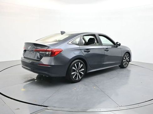 Used 2022 Honda Civic EX image 8