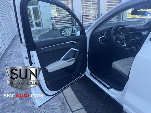 Certified 2025 Audi Q3 2.0T Premium Plus w/ Premium Plus Package image 30