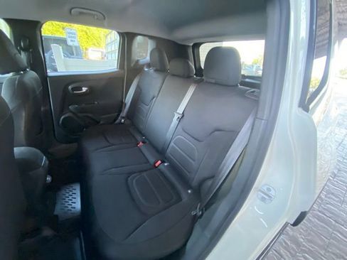 Used 2020 Jeep Renegade Latitude image 25