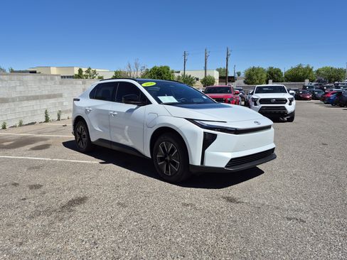 Used 2026 Toyota bZ AWD/4WD image 7