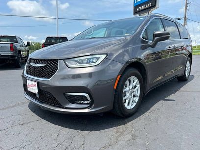 Used 2021 Chrysler Pacifica Touring-L w/ Premium & Safety Sphere Group