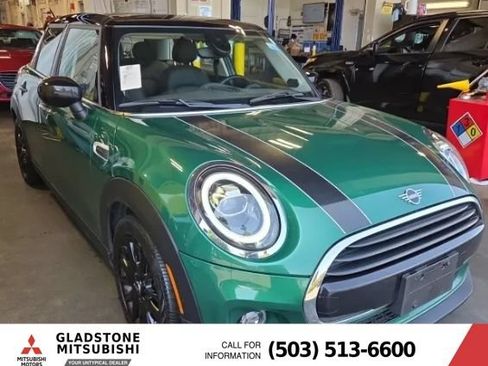 Used 2020 MINI Cooper 4-Door Hardtop w/ Storage Package FWD image 4