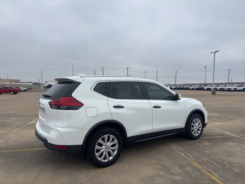 Used 2017 Nissan Rogue S image 15