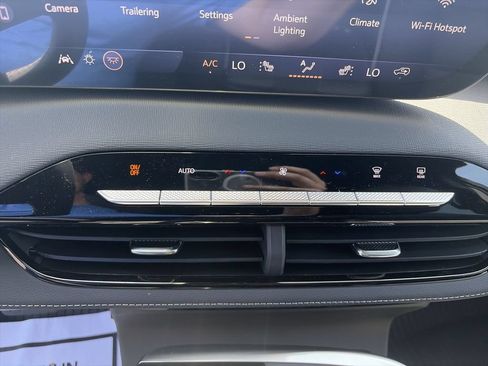 New 2026 Buick Enclave Preferred w/ Power Package AWD/4WD image 25