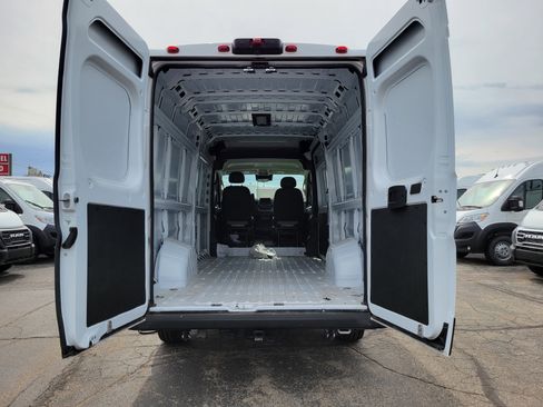Used 2025 RAM ProMaster 3500 w/ Safety Group FWD image 18