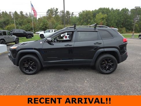 Used 2015 Jeep Cherokee Trailhawk w/ Cold Weather Group image 6