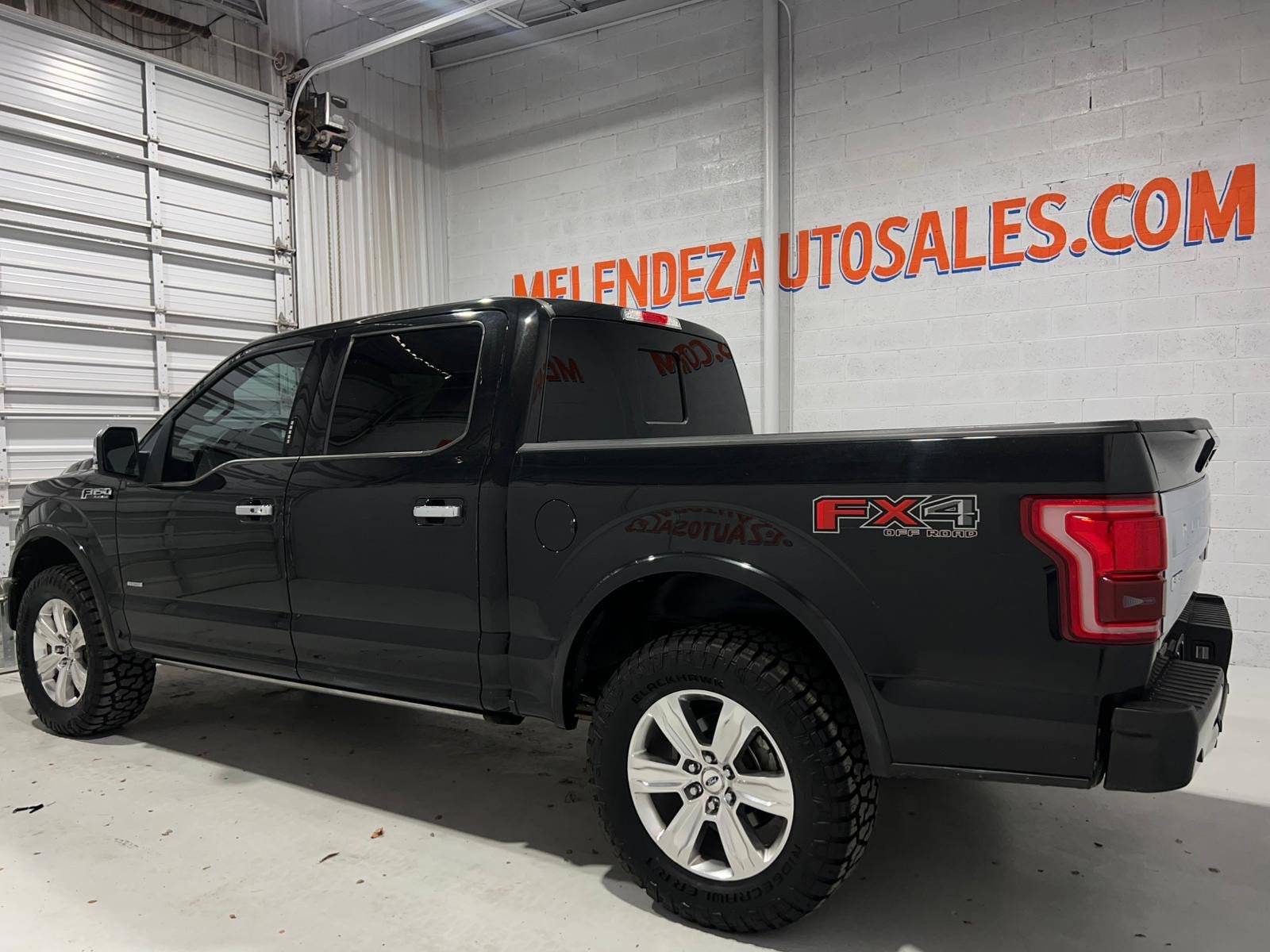 Used 2015 Ford F150 Platinum w/ Equipment Group 701A Luxury AWD/4WD image 3