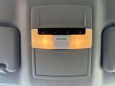 Used 2024 Nissan Sentra SV FWD image 16