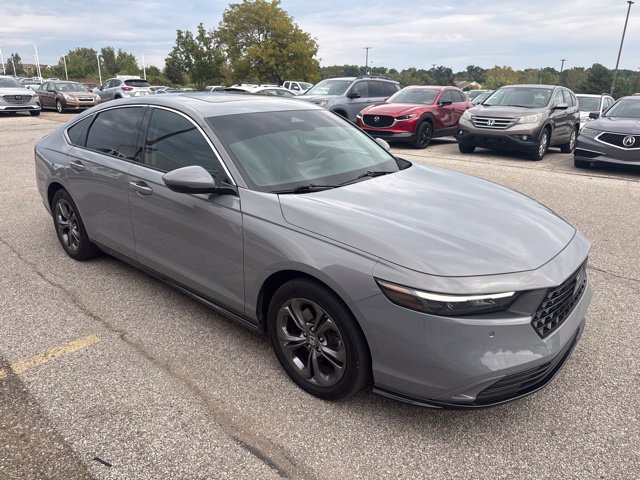 Used 2024 Honda Accord EX-L image 2
