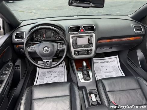 Used 2012 Volkswagen Eos Lux FWD image 12