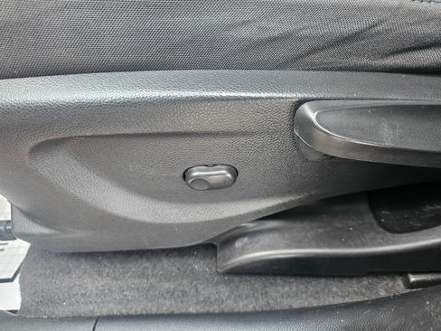 Used 2015 Chevrolet Trax LT image 30