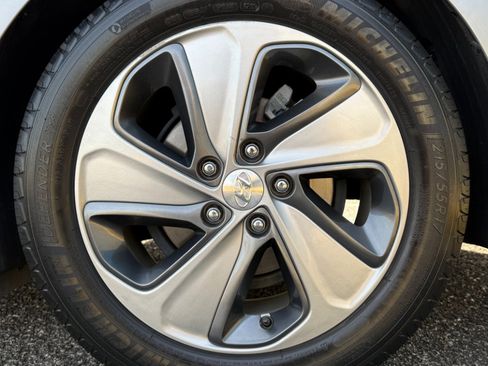 Used 2016 Hyundai Sonata Limited w/ Option Group 02 image 25