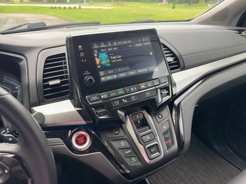 Used 2023 Honda Odyssey Touring image 15