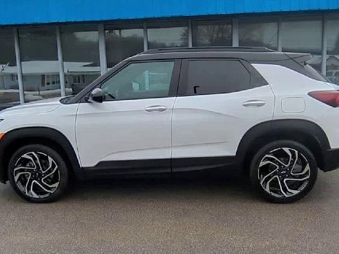 Certified 2025 Chevrolet TrailBlazer RS w/ Convenience Package image 5