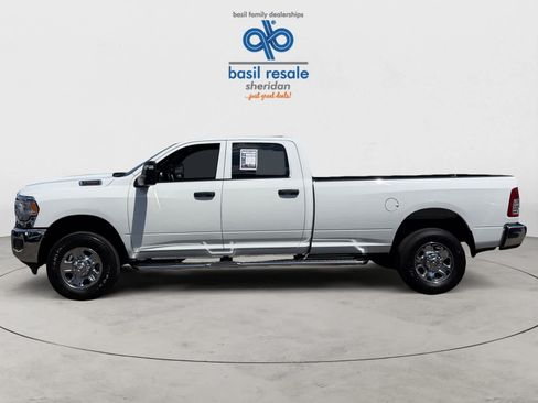 Used 2024 RAM 2500 Tradesman w/ Chrome Appearance Group AWD/4WD image 3