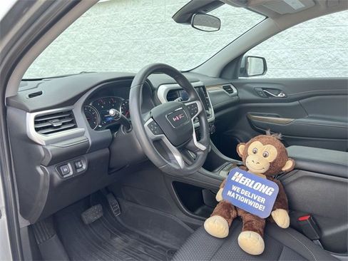 Used 2023 GMC Acadia SLE w/ Driver Convenience Package image 10