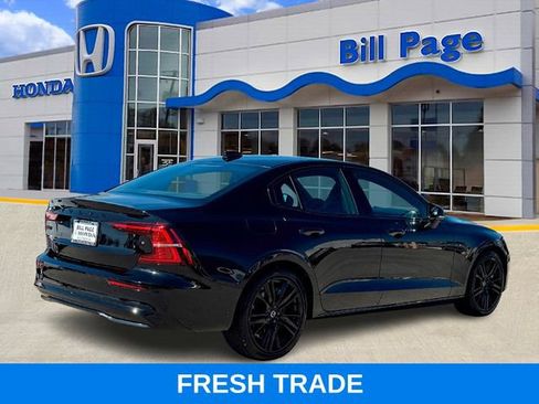 Used 2025 Volvo S60 T8 Ultra image 4