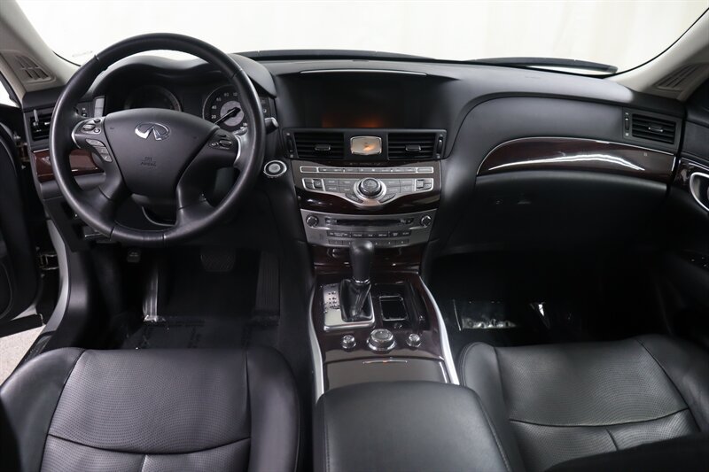 Used 2013 INFINITI M35 w/ Premium Pkg RWD image 9