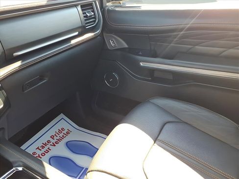 Used 2024 Ford Expedition Max Platinum image 23