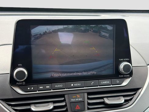 Used 2024 Nissan Altima 2.5 SR FWD image 27