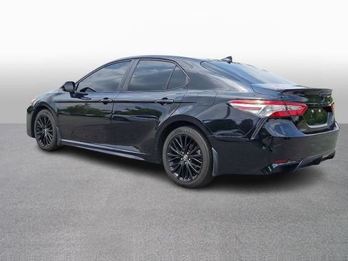 Used 2020 Toyota Camry SE FWD image 6
