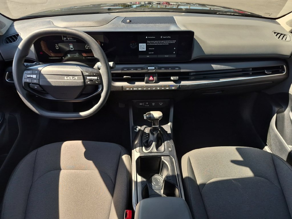 Used 2025 Kia K4 FWD image 23