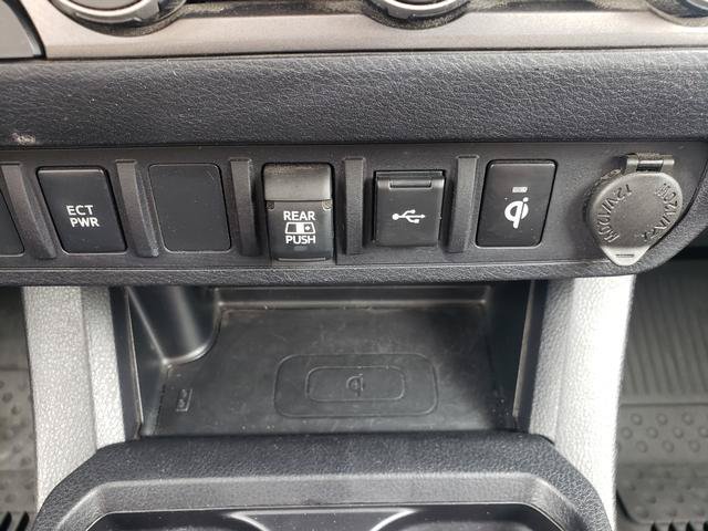 Used 2022 Toyota Tacoma TRD Sport AWD/4WD image 17