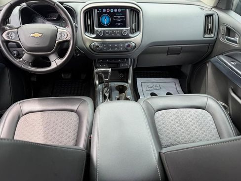 Used 2018 Chevrolet Colorado Z71 AWD/4WD image 11