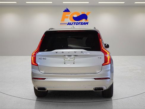 Used 2021 Volvo XC90 T5 Momentum w/ Climate Package image 4