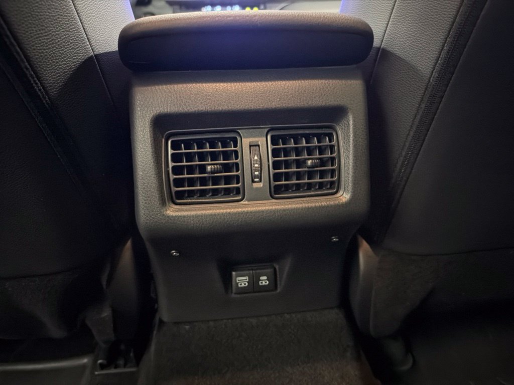 Used 2026 Toyota Camry SE FWD image 33
