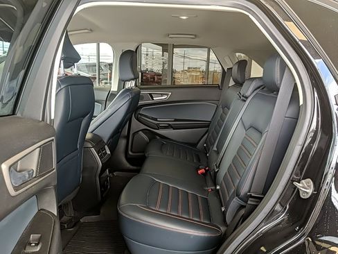 Used 2023 Ford Edge SEL w/ Sport Appearance Package image 12