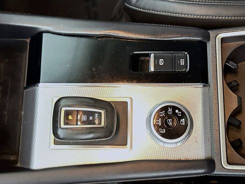 Used 2022 Mitsubishi Outlander SEL image 20