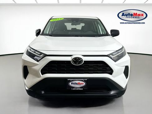 Used 2023 Toyota RAV4 LE AWD/4WD image 6