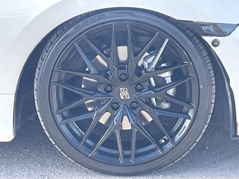 Used 2019 Honda Civic Si image 9