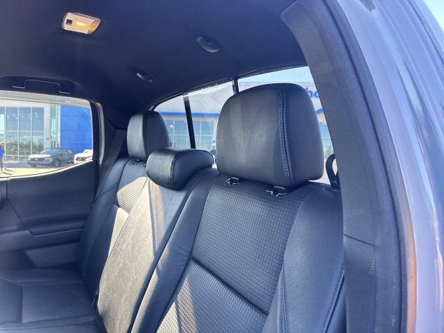 Used 2019 Toyota Tacoma TRD Off-Road AWD/4WD image 26