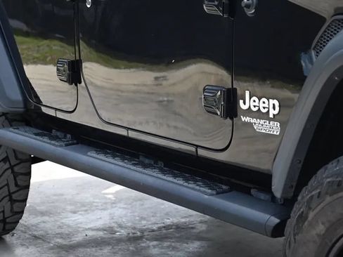 Used 2018 Jeep Wrangler Unlimited Sport S AWD/4WD image 8
