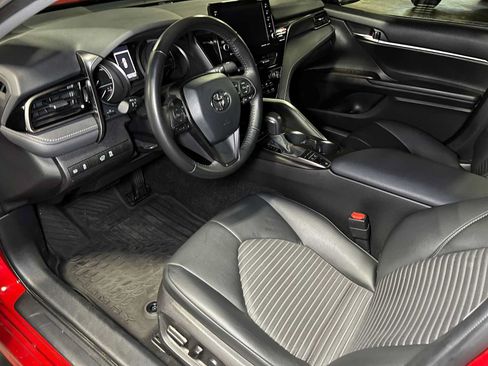 Used 2022 Toyota Camry SE w/ Audio Upgrade Package FWD image 25