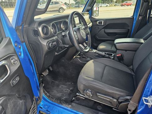 Used 2021 Jeep Wrangler Unlimited Sport AWD/4WD image 9