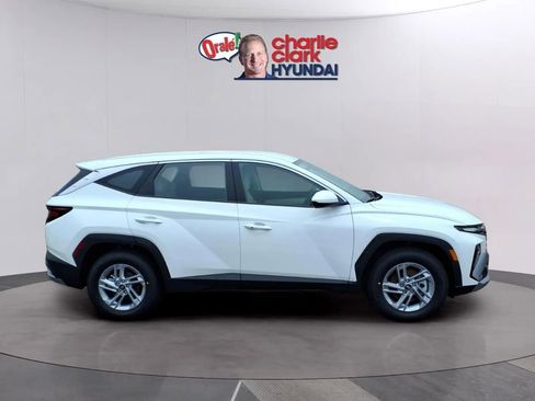 New 2026 Hyundai Tucson SE FWD image 6