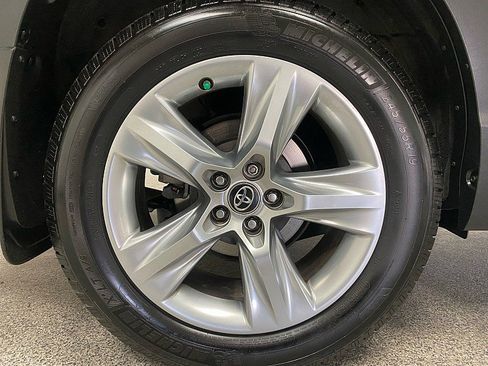 Used 2016 Toyota Highlander Limited Platinum w/ Protection Package #3 image 28