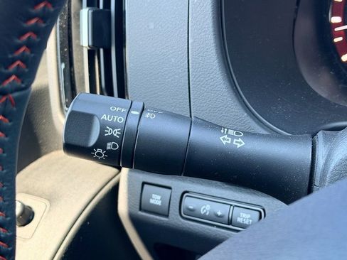 Used 2025 Nissan Frontier PRO-4X w/ Pro Convenience Package image 21