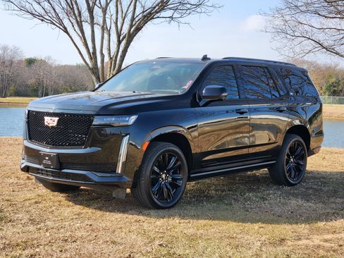 Certified 2024 Cadillac Escalade Sport w/ Touring Package image 3