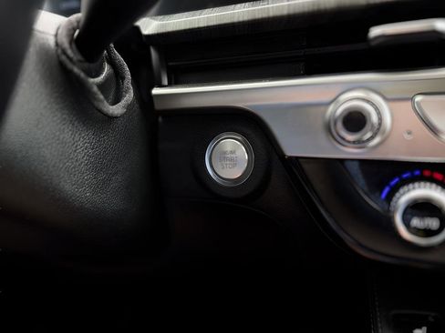 Used 2024 Kia Telluride EX image 17