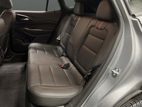 Used 2024 Chevrolet Trax RS w/ Sunroof Package image 28