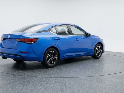 Used 2025 Nissan Sentra SV image 9