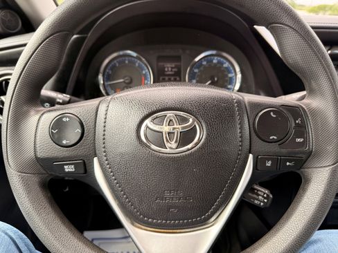 Used 2019 Toyota Corolla LE FWD image 16