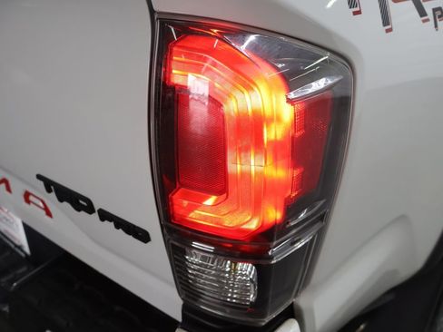 Used 2017 Toyota Tacoma TRD Pro image 29